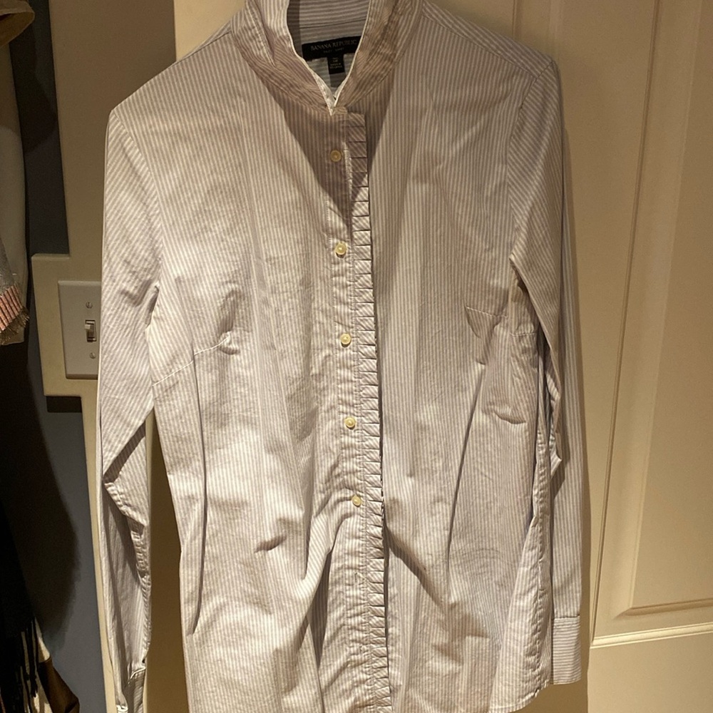 Women’s Banana Republic blue and white stripe blouse with ruffled front